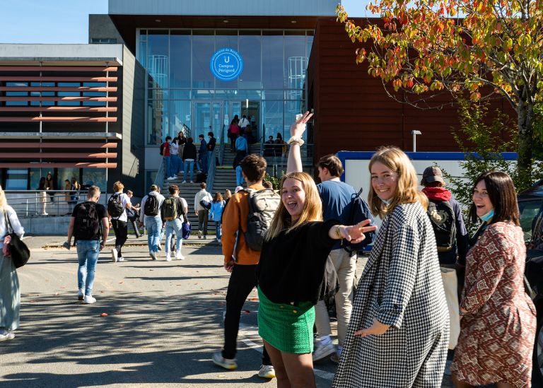 Photo : Durant la rentrée, les services universitaires vous proposent de nombreuses activités culturelles et sportives - Campus Périgord © Gautier Dufau 